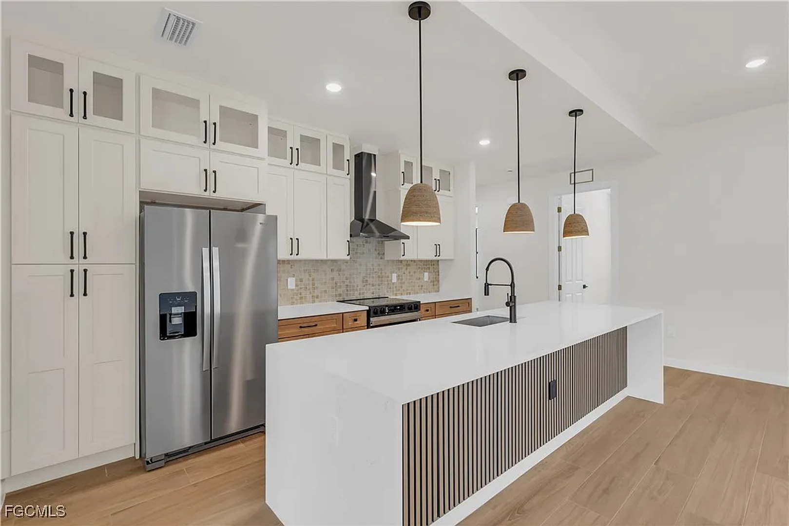 2719 2nd St NW 11 of 12