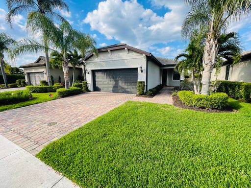Elegant 2-Bed, 2-Bath Home for Rent in the Heart of Fort Myers! – photo 1