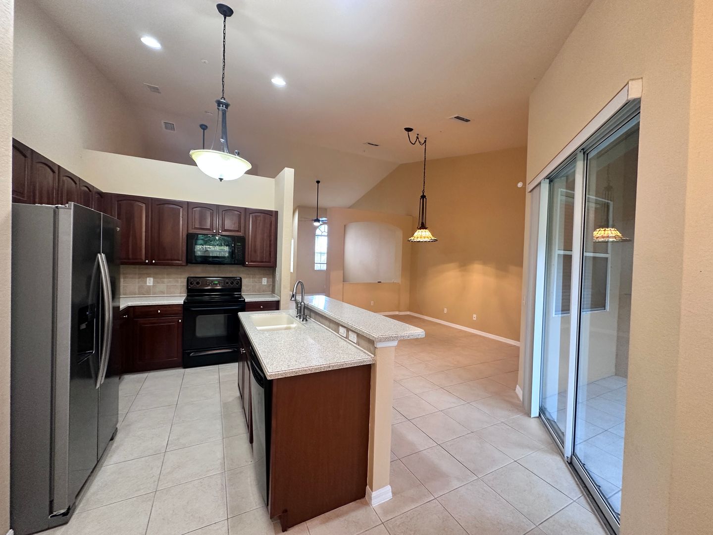 Fort Myers Condo: 13911 Lake Mahogany Blvd, 2923