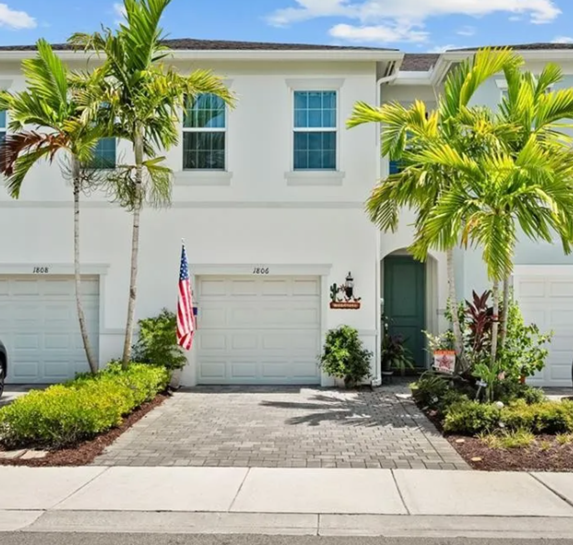 Stuart Townhome: 1806 SE Ocean Cove Way