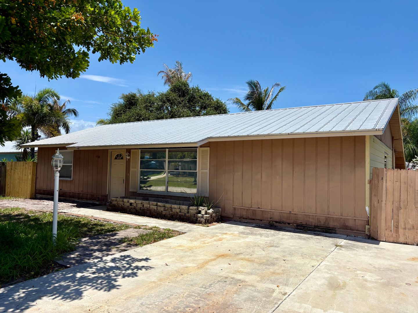 Jensen Beach House: 2511 NE Mildred Street