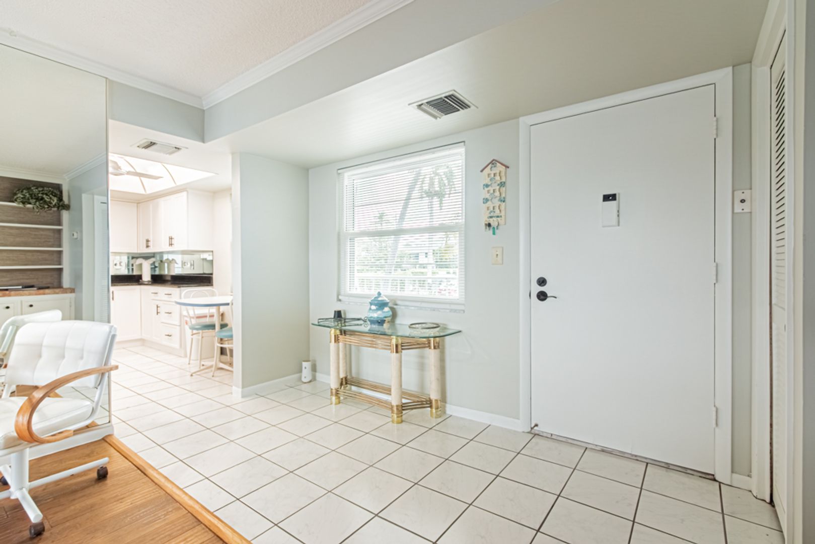 Blue Point Ave 1280 C22 5 of 12
