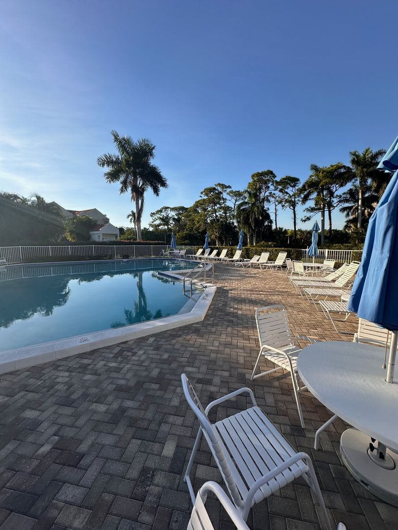 Pool at Yacht Harbor Drive 4650 #125 (3 of 3)