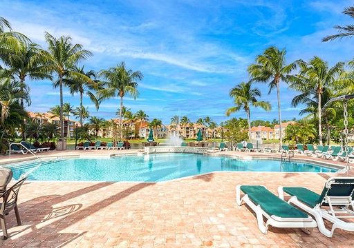 End-Unit 3-Bed Condo Near Downtown Naples & Beaches | Gated Resort-Style Community – photo 1