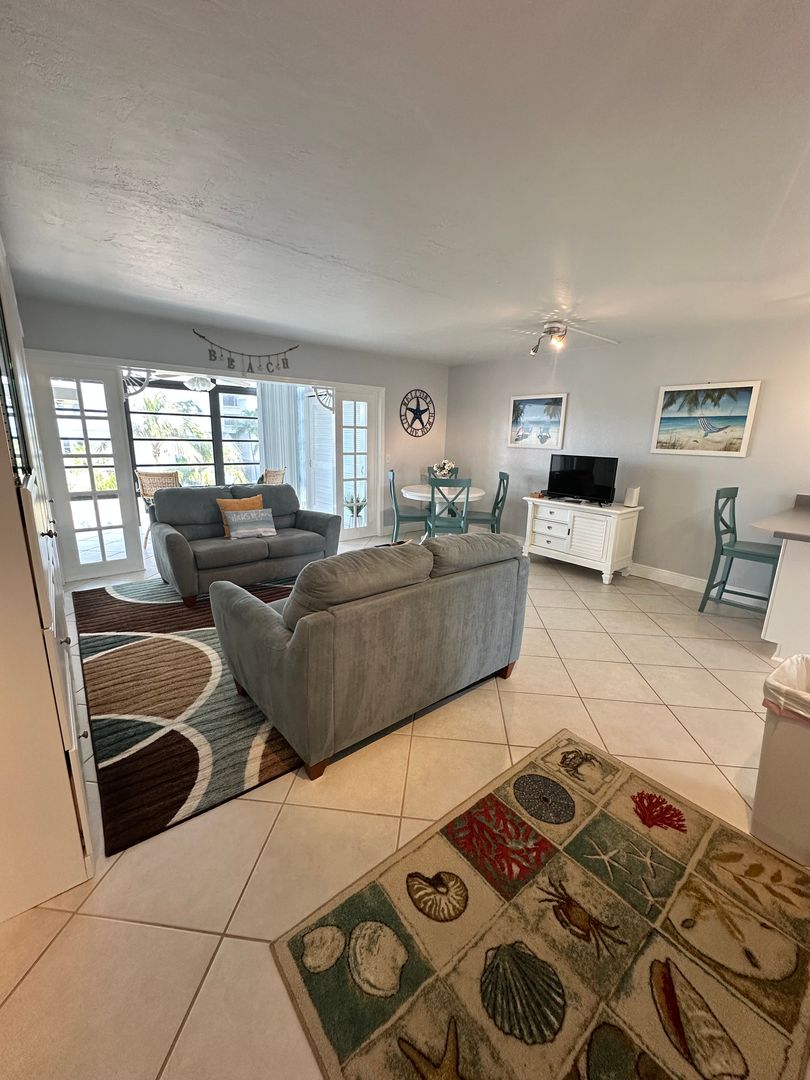 Vanderbilt Beach Road 377 4 of 12