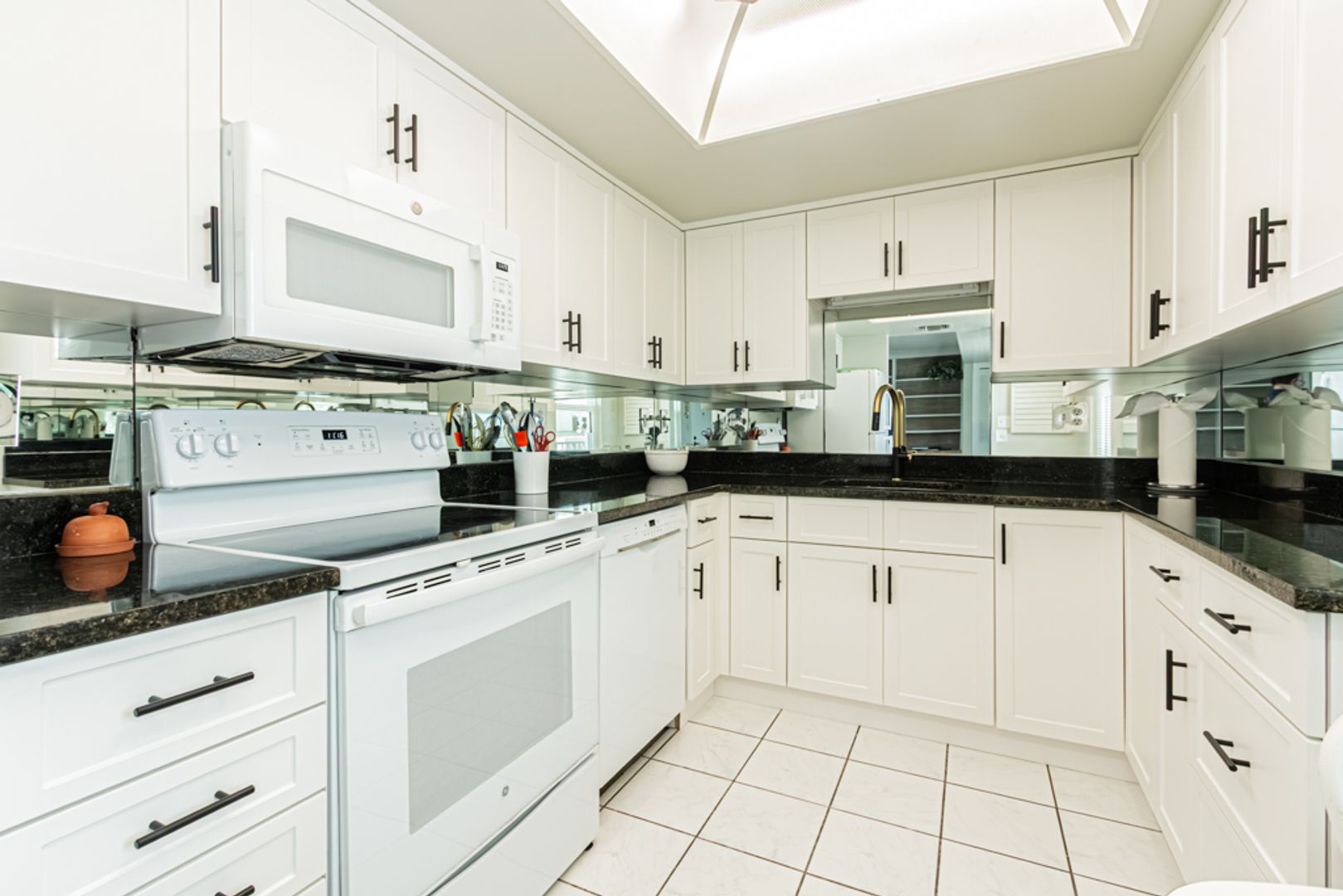 Blue Point Ave 1280 C22 8 of 12