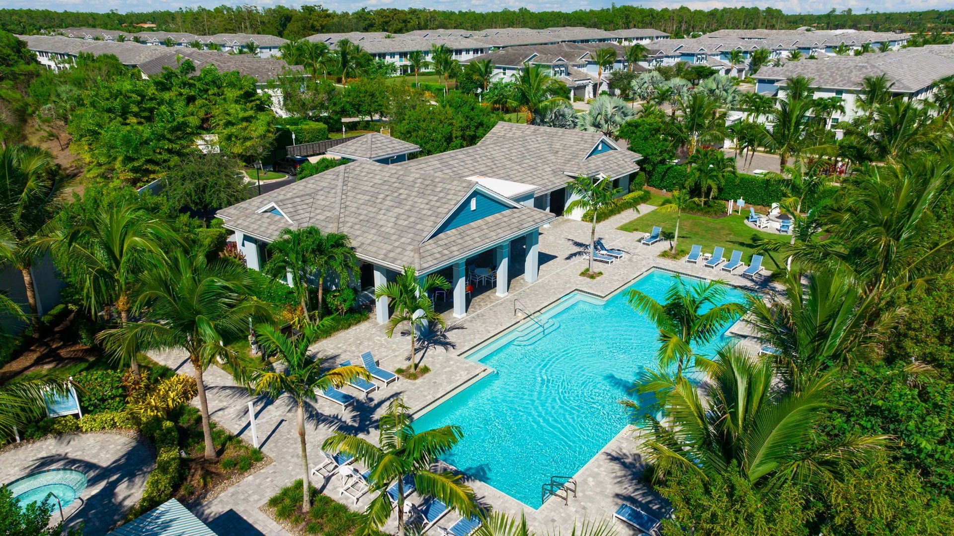 Naples House: 2614 Seychelles Circle