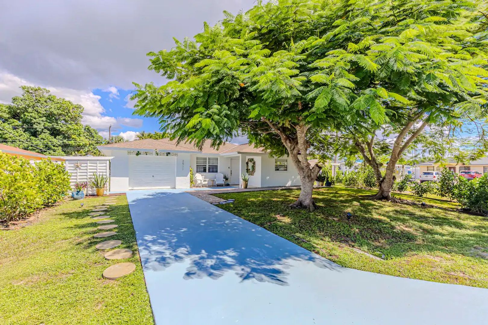 Naples House: 3511 Caloosa Street