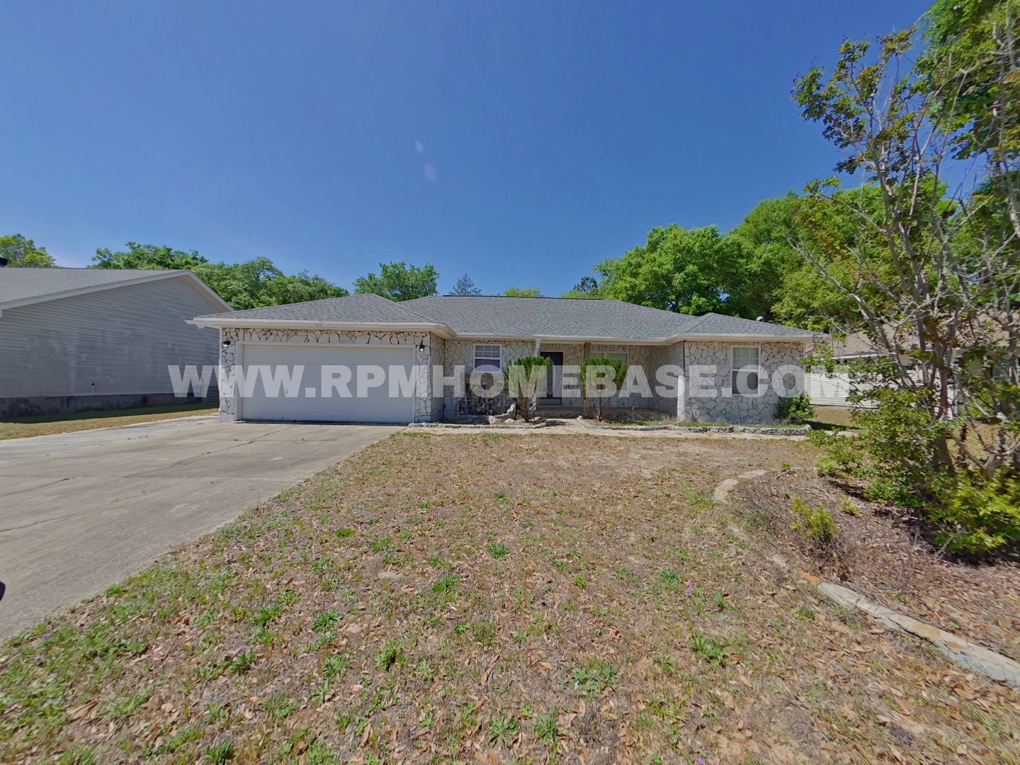Crestview House: 304 Strawbridge Dr.
