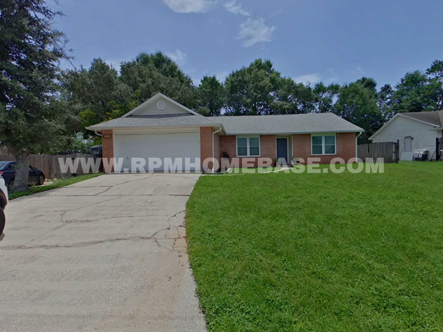 Navarre House: 7933 Skyview Blvd
