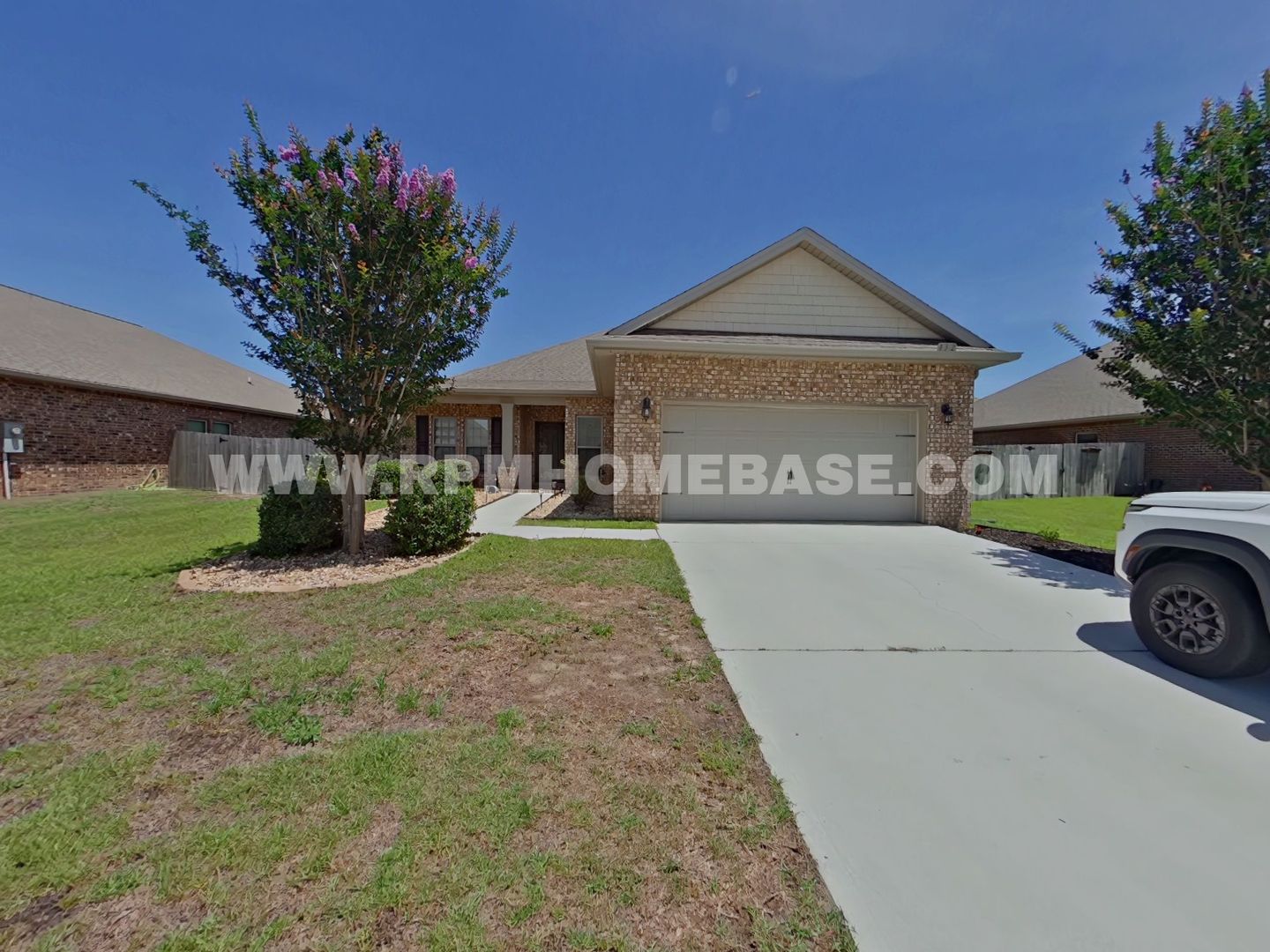 Crestview House: 432 Chickadee St.