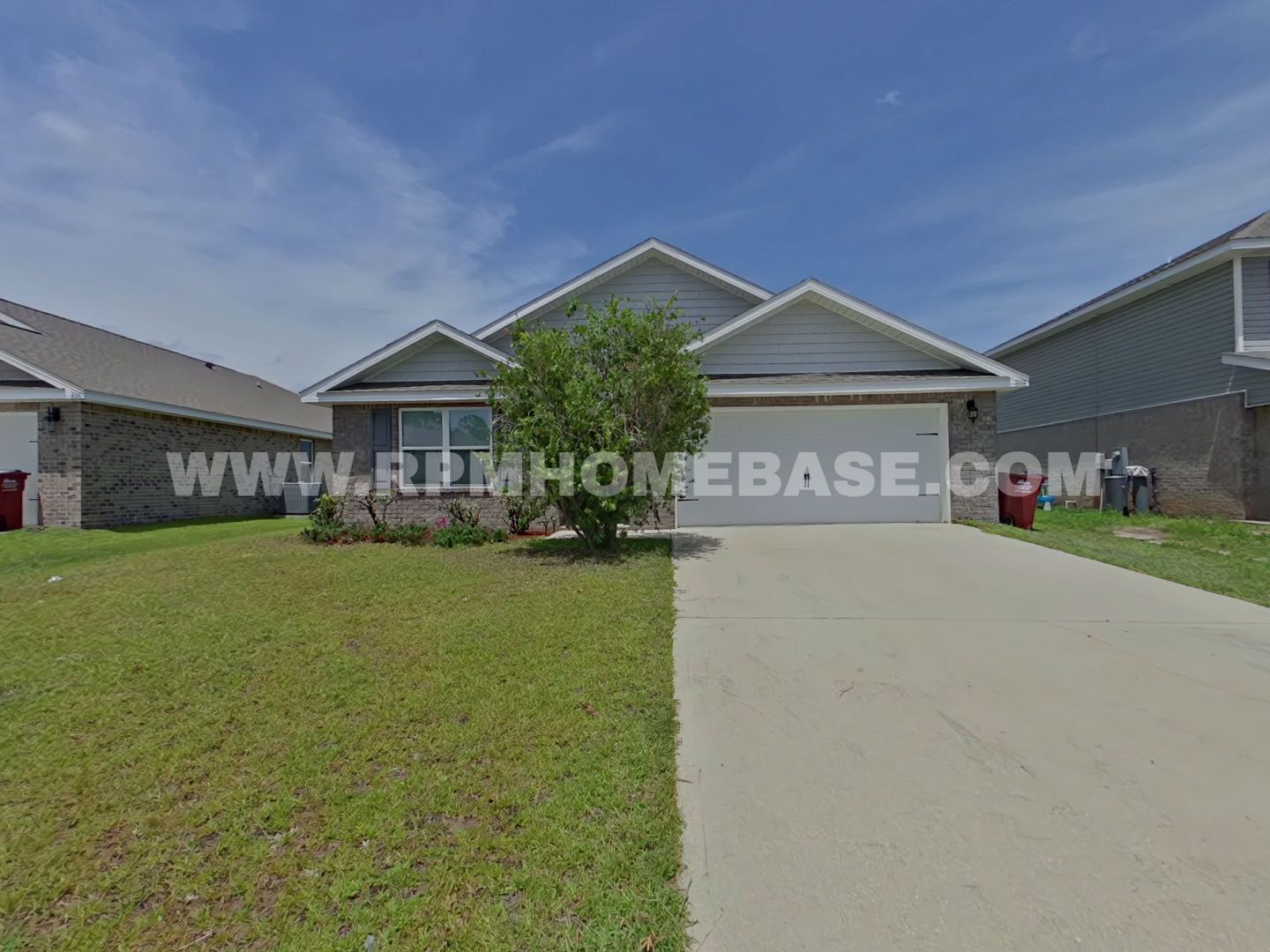 Crestview House: 808 Moorhen Way,