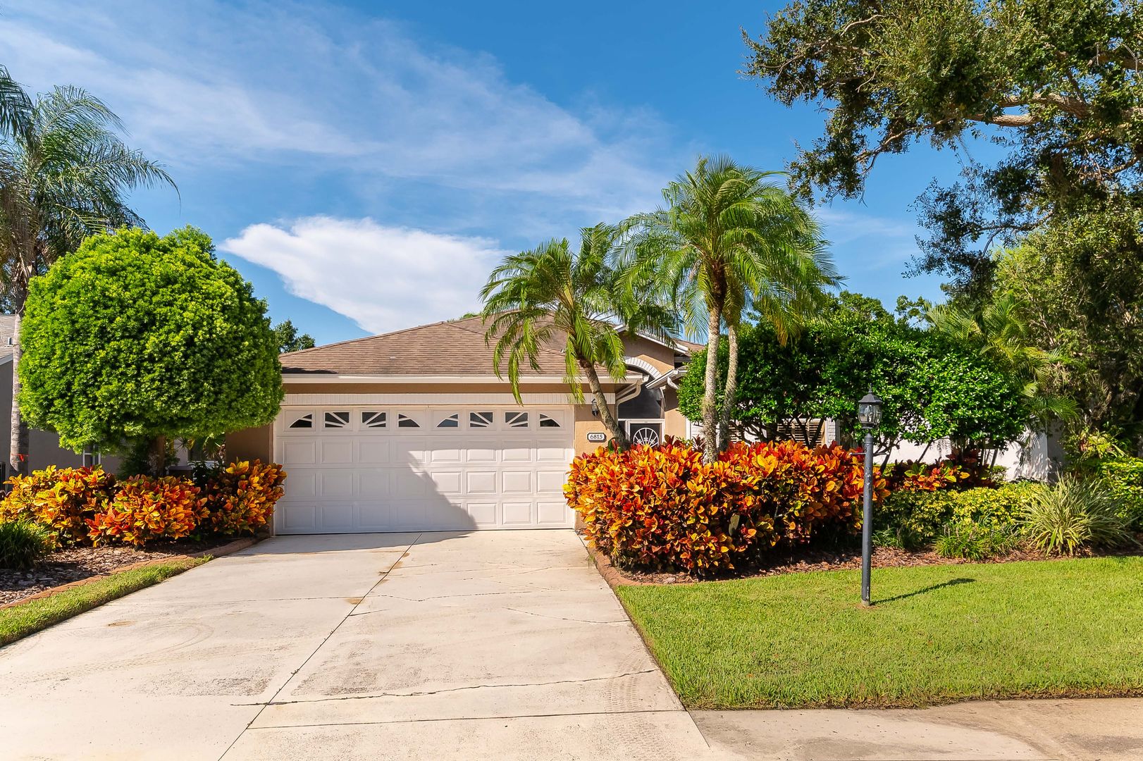 Bradenton House: 6815 Pleasant Hill Road