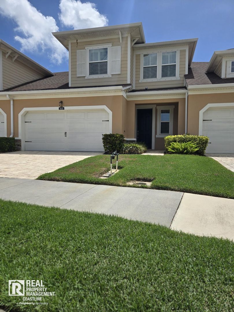 Sarasota Townhome: 5020 Course Drive
