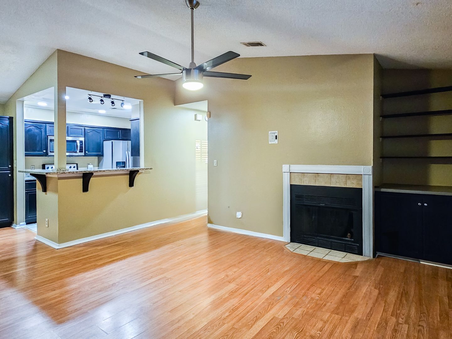 Pensacola Condo: 601 E Burgess Rd.