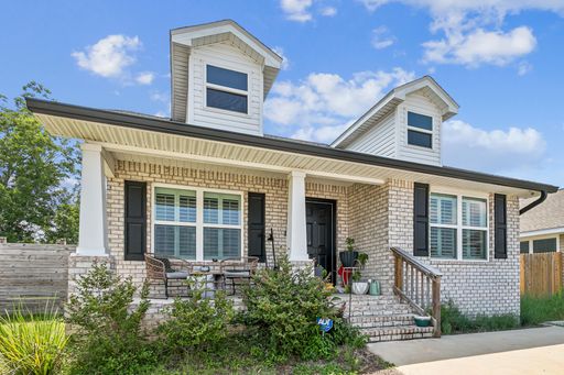 The Perfect Place to Call Home – Spacious & Move-In Ready – photo 1
