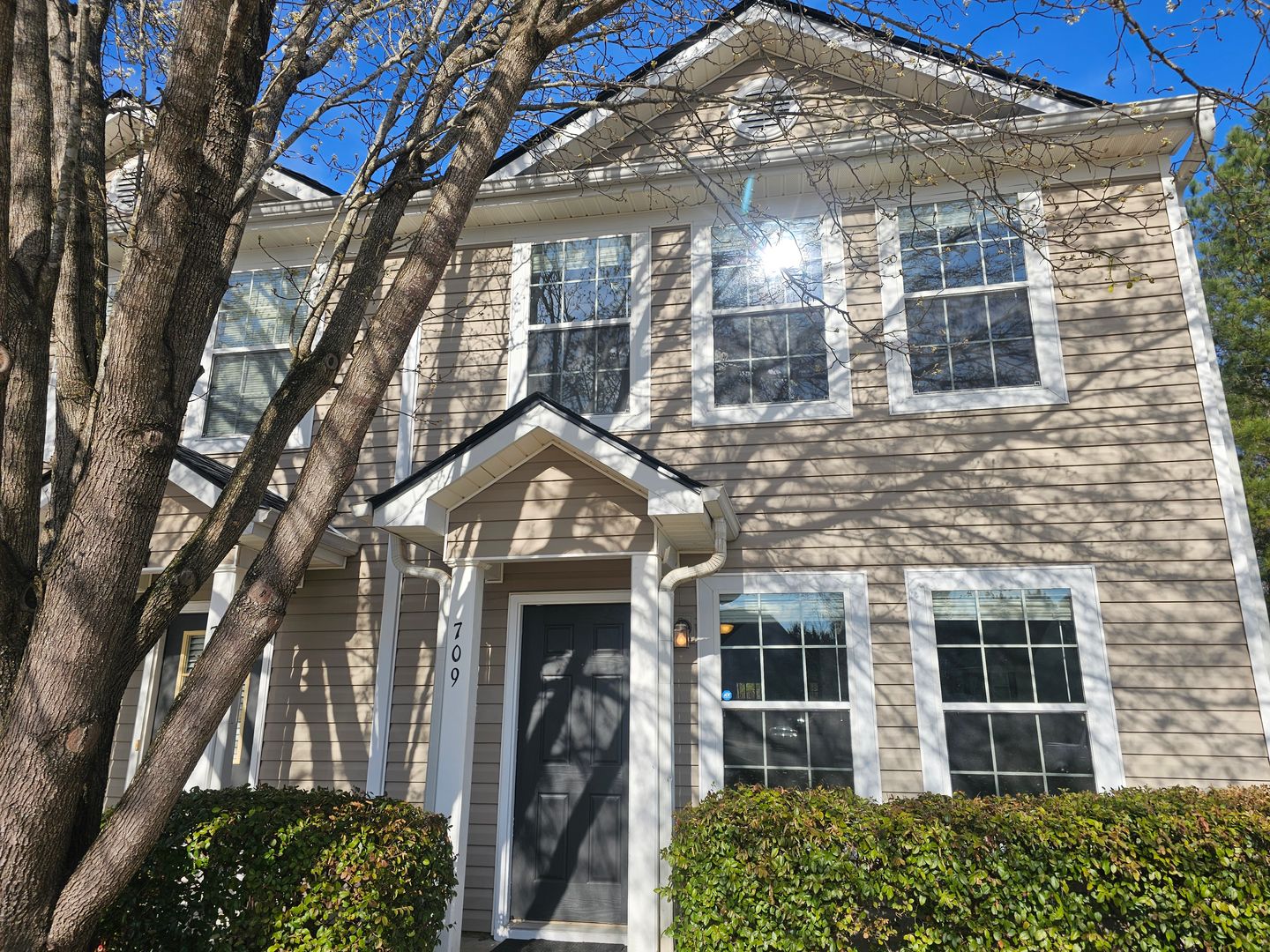 Atlanta House: 709 Outlook Way