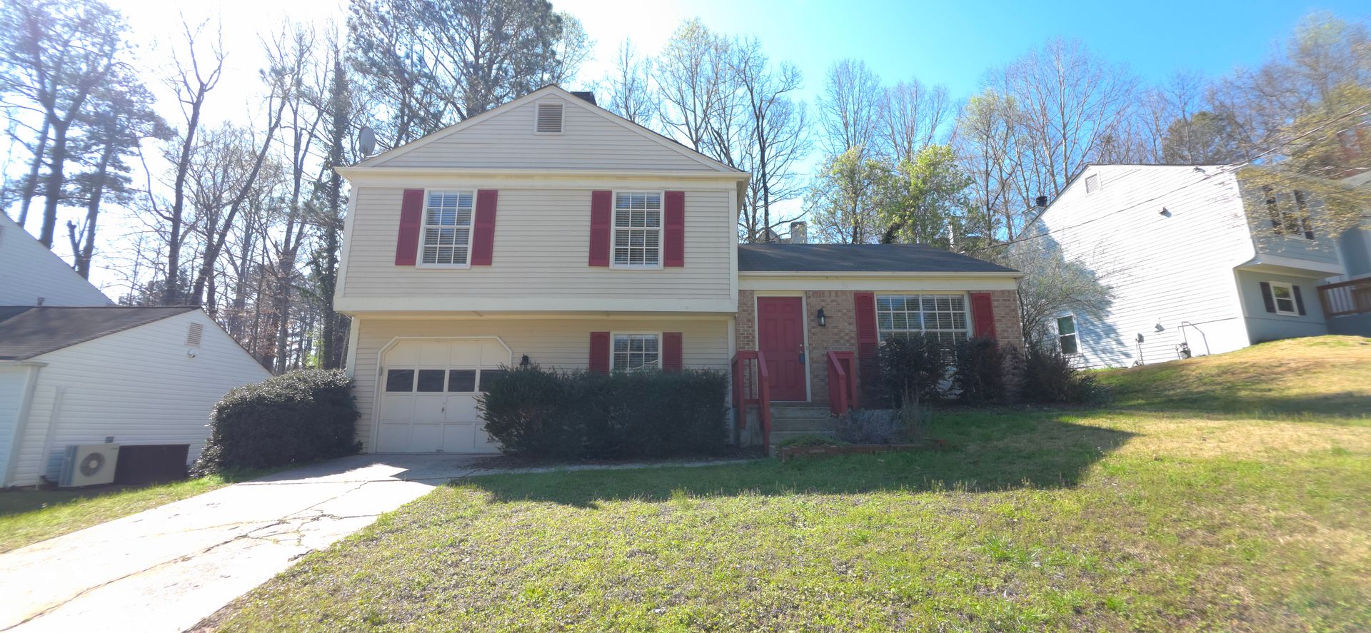 Alpharetta House: 330 Knoll Ridge Ct
