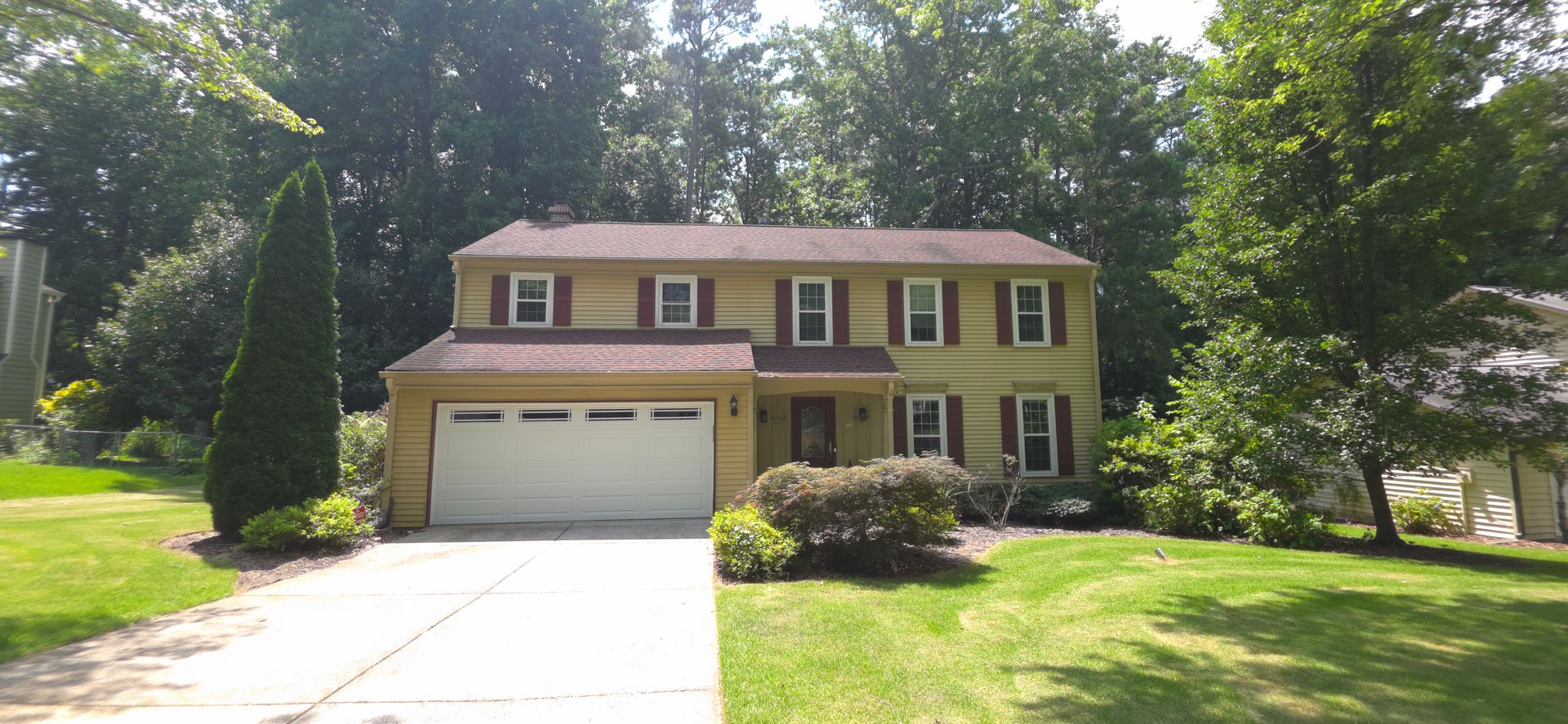 Roswell House: 190 Barrington Drive