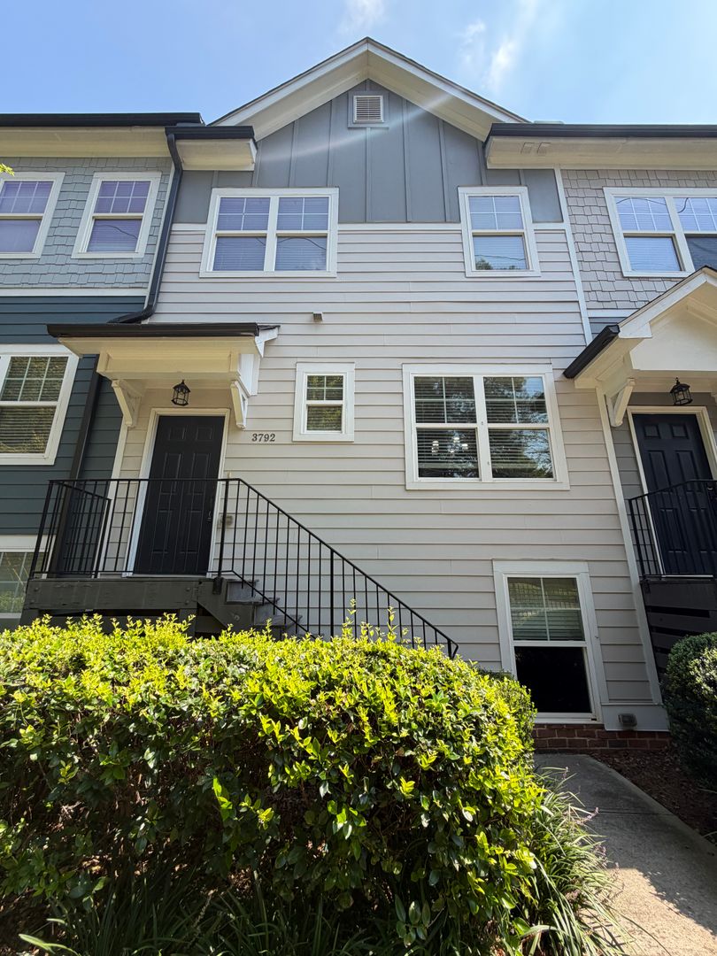 Atlanta Townhome: 3792 Oxford Circle