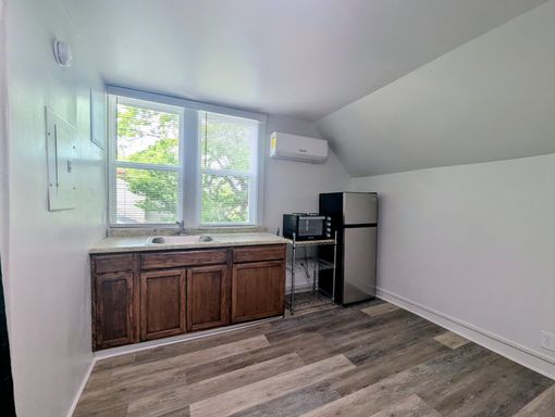 Freshly Remodeled Studio Apartment in Downtown Lafayette, GA