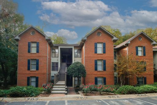 2 Bedroom Condo – 702 Garden Ct., Sandy Springs, GA 30328