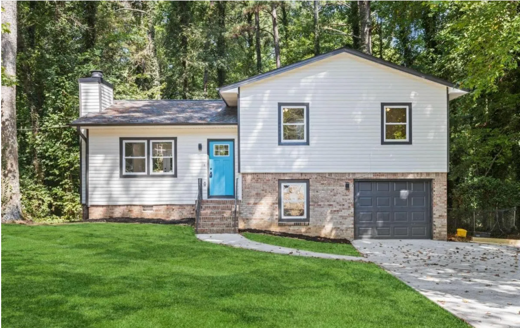 Snellville House: 3367 Oak Drive