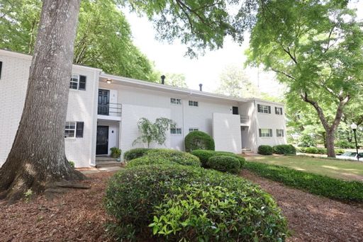 2 Bedroom Condo in Buckhead for RENT!!! (Garden Brook at Peachtree Hills) – photo 1
