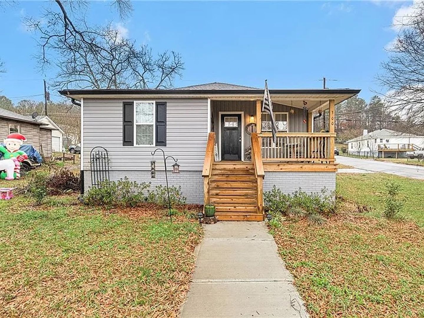 Rome House: 300 East 3rd Street