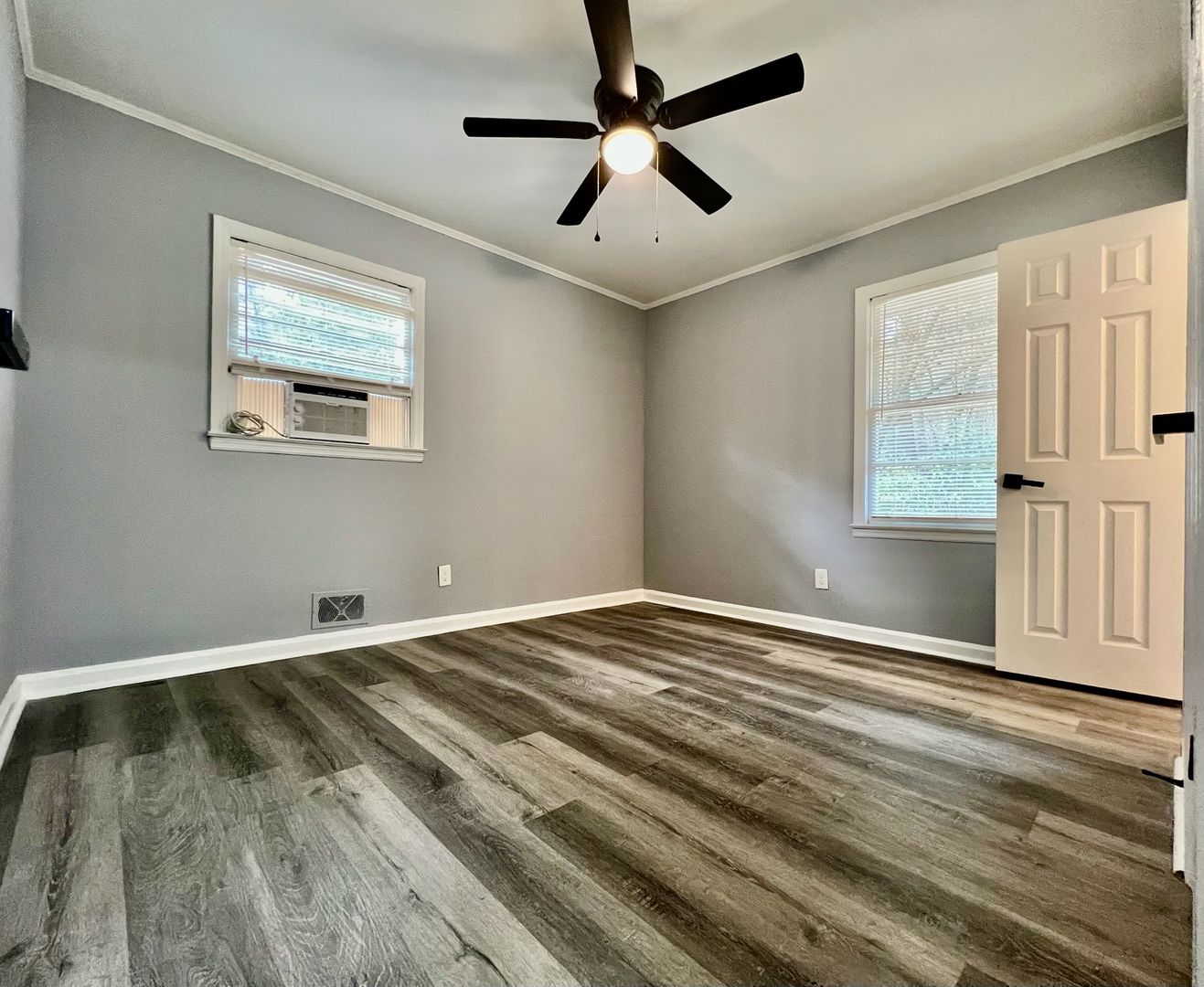 2901 Skyline Road 3 of 10