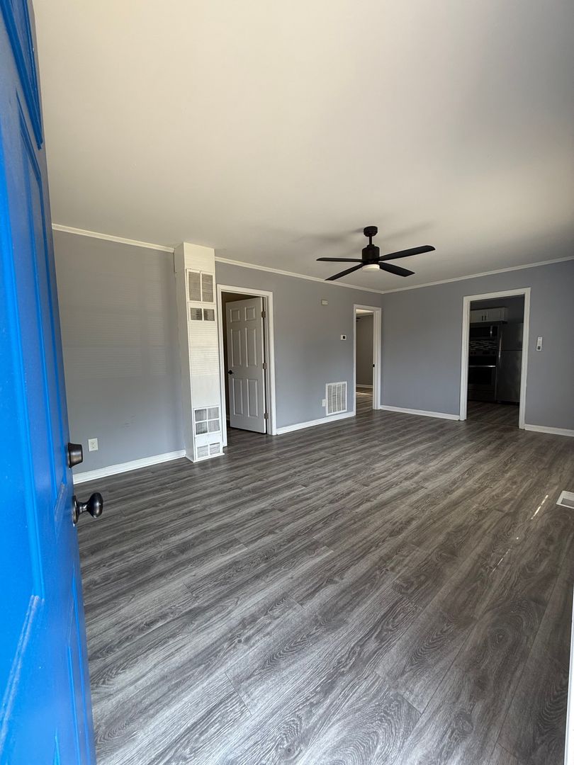 Macon House: 2909 Skyline Road