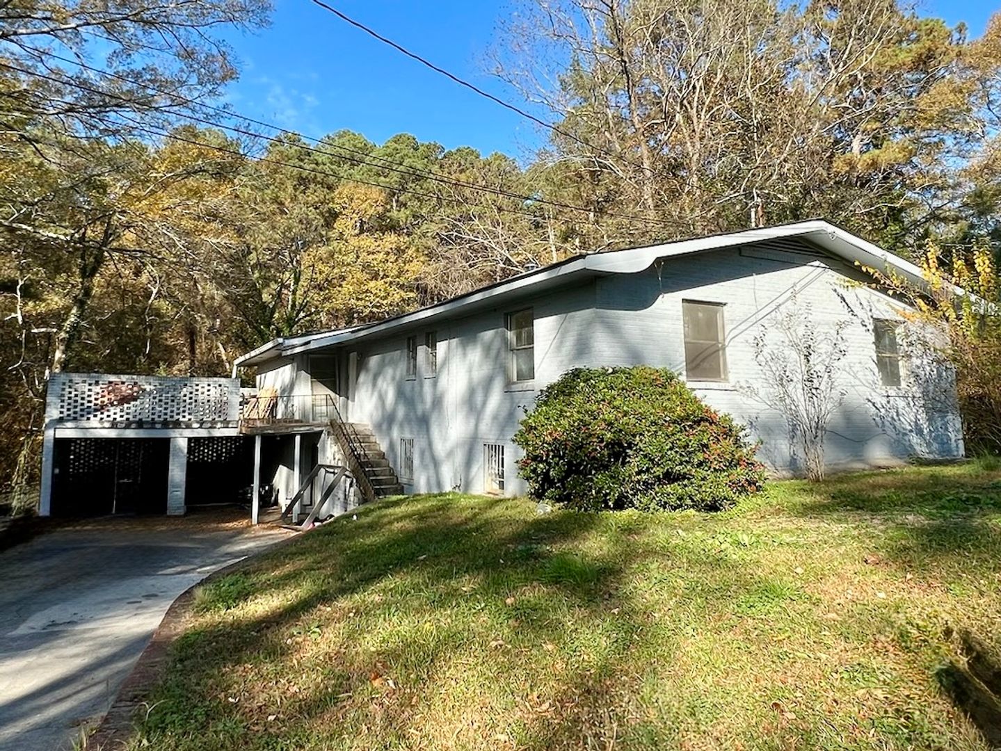 Rome Apartment: 309 Ross Street