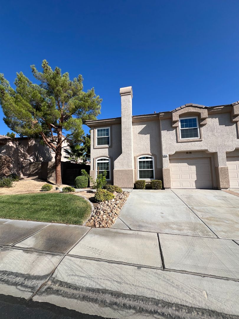 Henderson Townhome: 1614