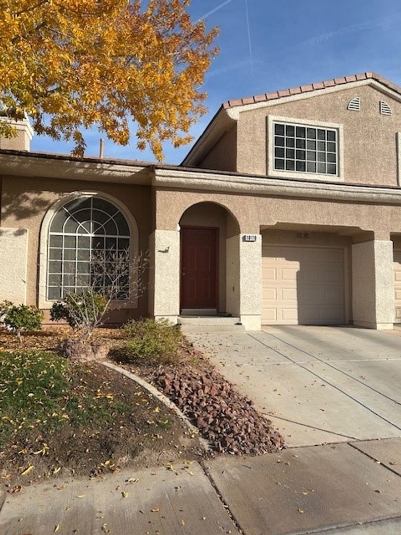 Las Vegas Townhome: 10110 Quaint Tree