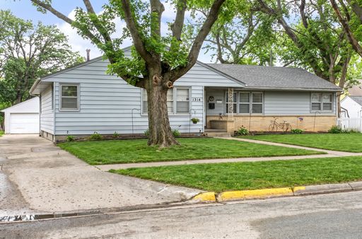 INTERIOR PHOTOS COMING SOON!! 3 Bedroom, 2 Bathroom Townhome in Ames! – photo 1