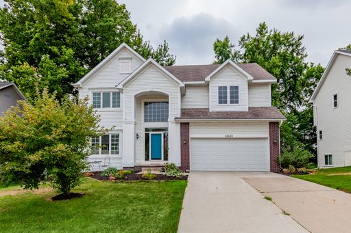 THOUGHTFULLY UPDATED!! 4 Bedroom, 3 Bathroom Home in Urbandale! – photo 1