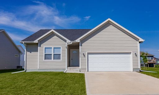 50% OFF YOUR FIRST MONTH!! Executive 4 Bed, 3 Bath Home in Johnston