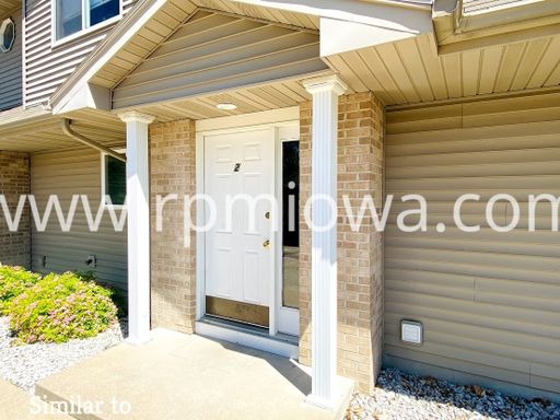GREAT LOCATION!! 3 Bed, 2 Bath Townhome in Ames – photo 1