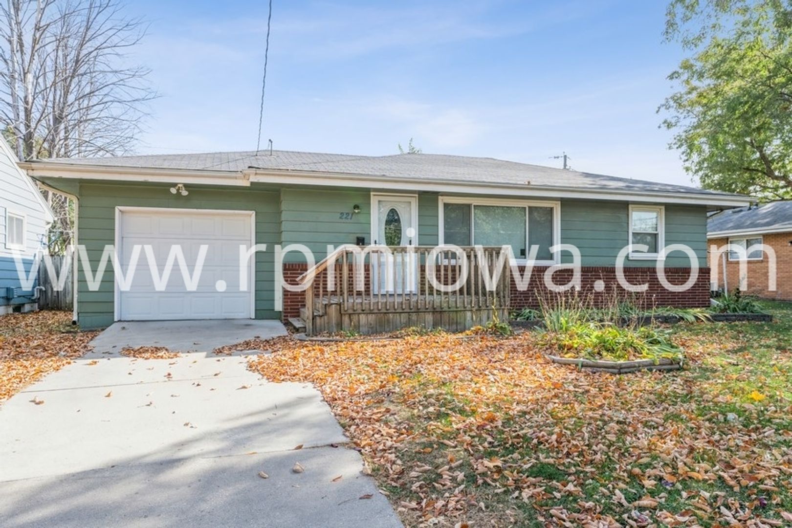 Ankeny House: 221 SW Scott Street