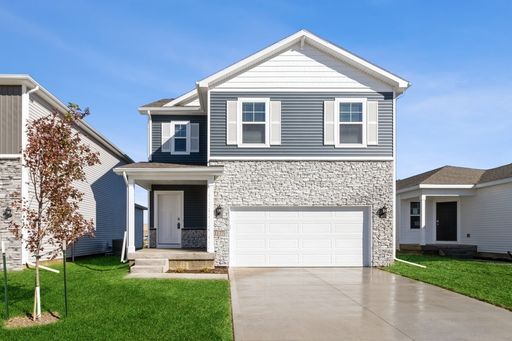 MODERN FINISHES & FLEXIBLE LEASE TERMS!! 4 Bedroom, 3 Bathroom Home in Waukee! – photo 1