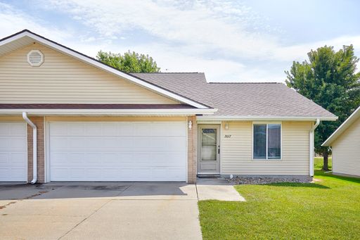CHARMING TOWNHOME!! 3 Bedroom, 1 Bathroom Townhome in Granger!