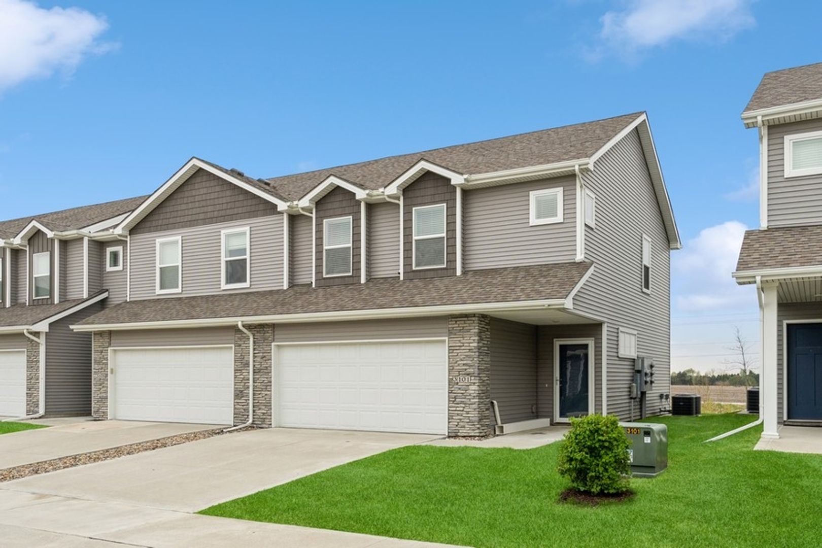 Ankeny House: 3101 NE 2nd Lane