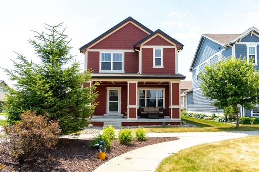 PRAIRIE TRAIL!! 4 Bed, 3.5 Bath Two-Story Home in Ankeny – photo 1