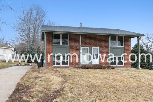 NEWLY RENOVATED IN DES MOINES! 2 Bedroom, 1 Bathroom – photo 1
