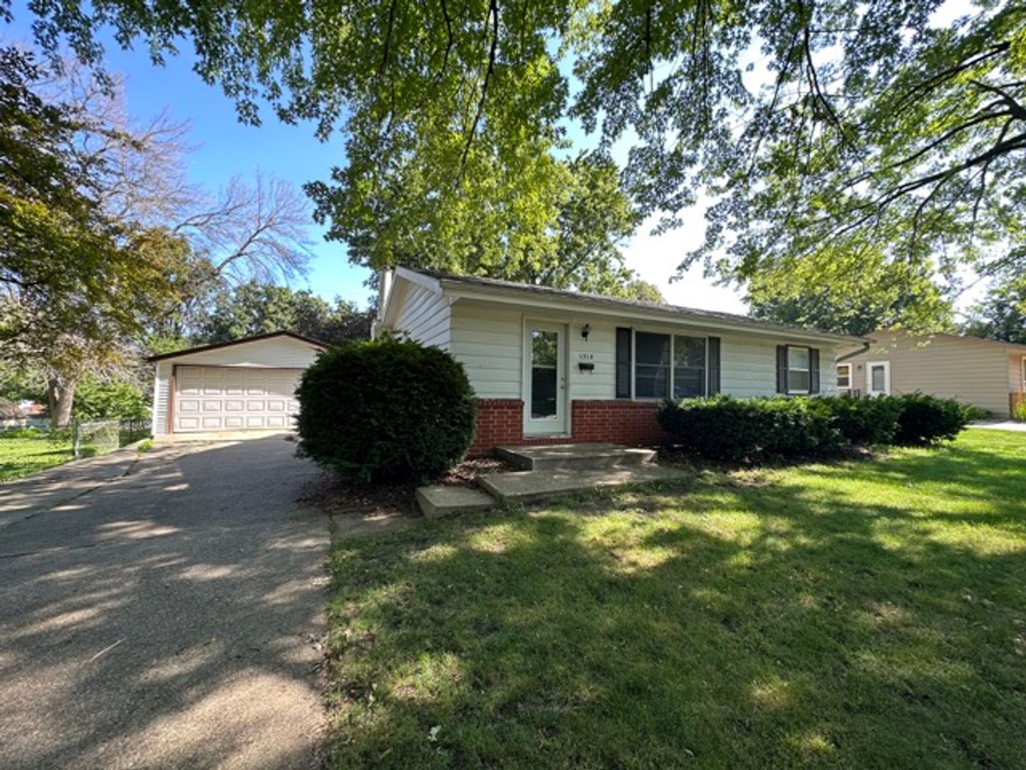 Ankeny House: 1318 SW Lynn Drive