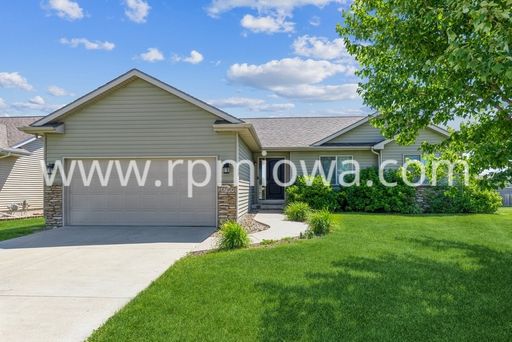 NORTH ANKENY HOME!! 4 Bedroom, 2.5 Bathroom Home – photo 1
