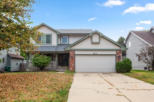 GORGEOUS BACKYARD!! 4 Bedroom, 3 Bathroom Home in Johnston!