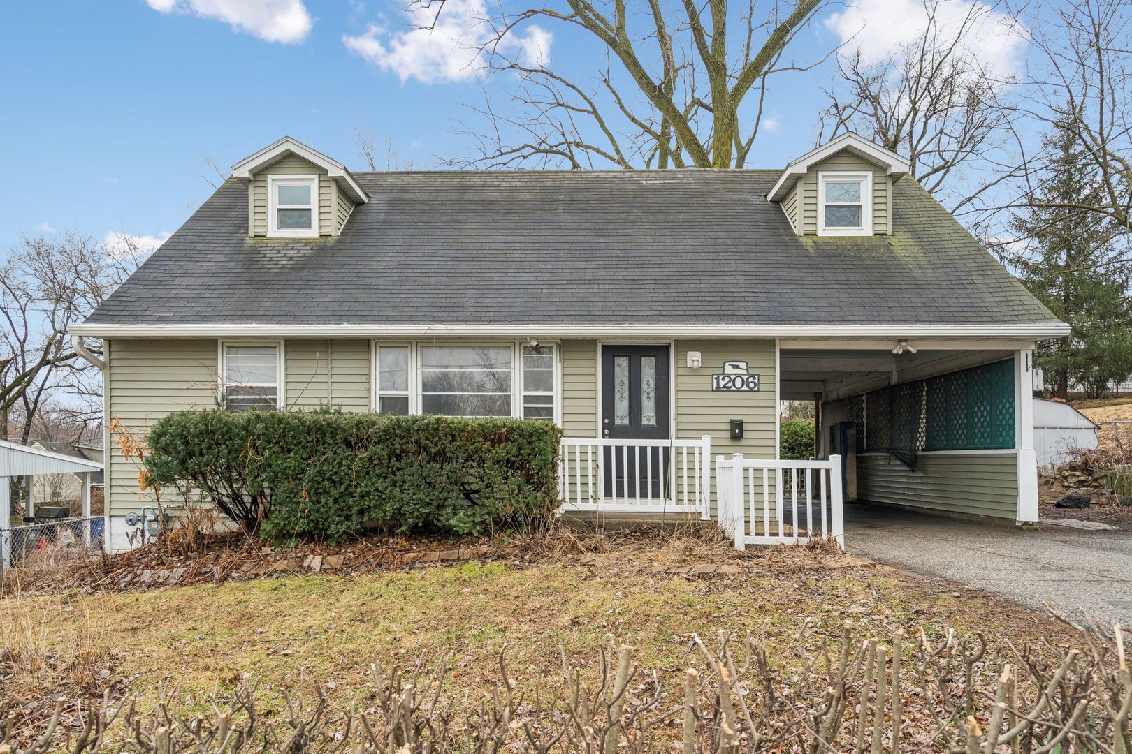 Des Moines House: 1206 Amos Avenue