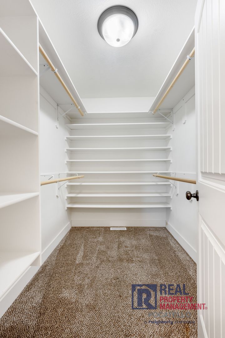 5215 Kymball Dr. 23 of 37