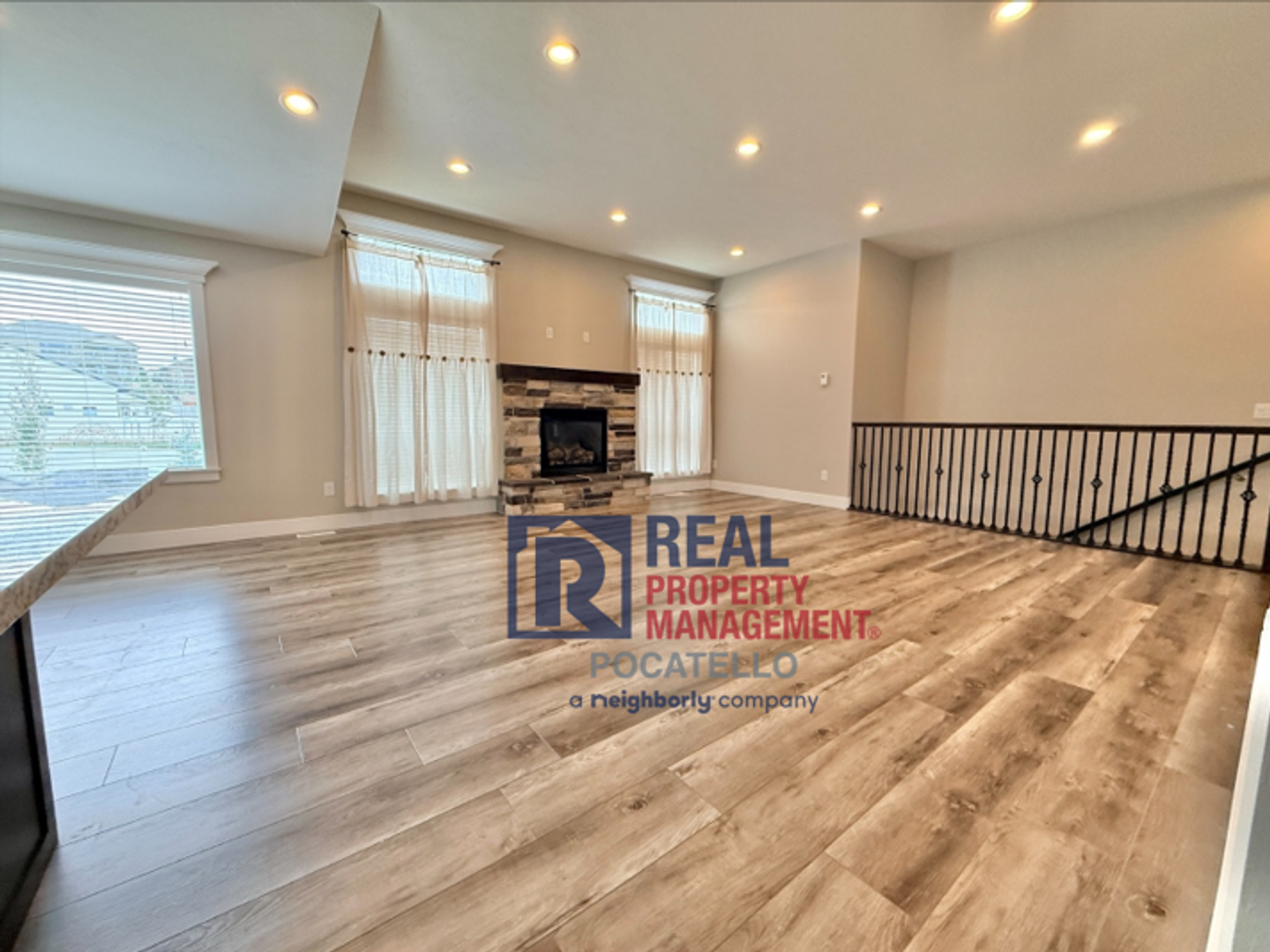 2319 Siena Dr 4 of 12